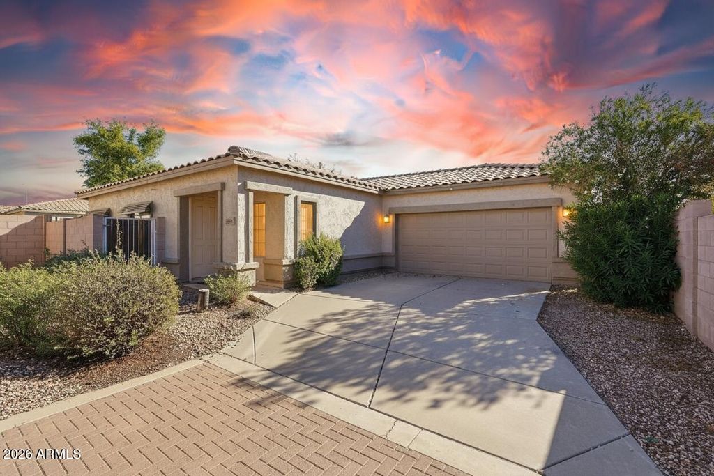 2624 E LA COSTA Drive, Chandler, AZ 85249 — exterior