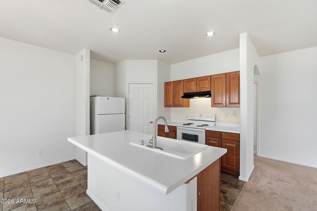 2624 E LA COSTA Drive, Chandler, AZ 85249 — photo 5