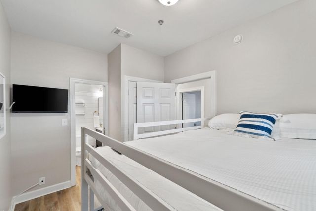 10343 E County Highway 30a 406, Seacrest, FL 32461