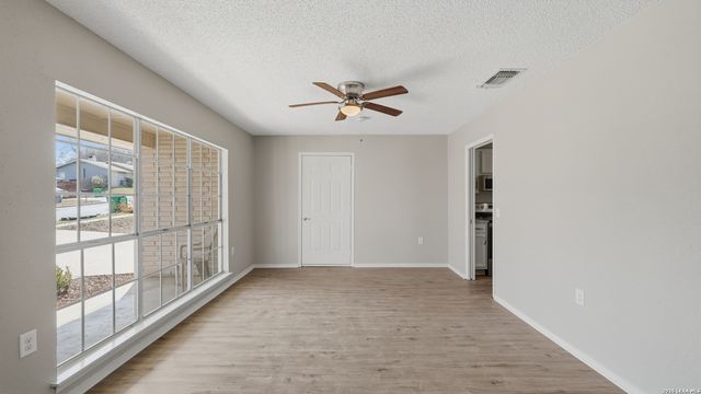 10321 Little Sugar, Converse, TX 78109