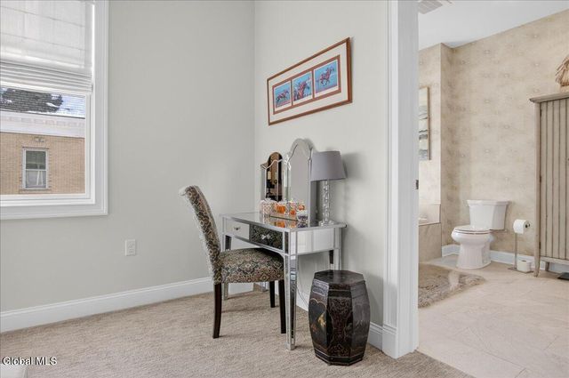 46 Union Avenue 205, Saratoga Springs, Inside, NY 12866