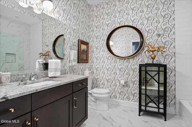 46 Union Avenue 205, Saratoga Springs, Inside, NY 12866