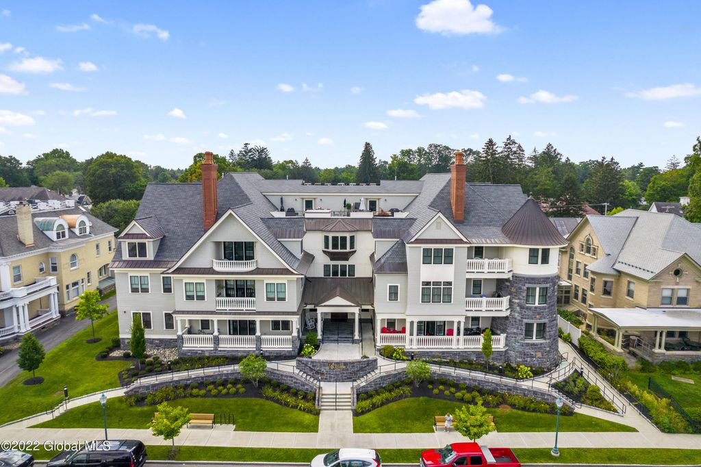 46 Union Avenue 205, Saratoga Springs, Inside, NY 12866