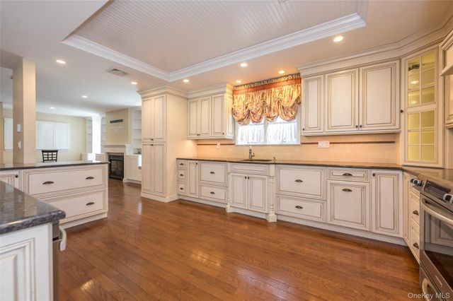 2854 Clarendon Road, Oceanside, NY 11572