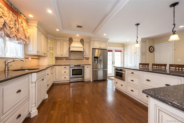 2854 Clarendon Road, Oceanside, NY 11572