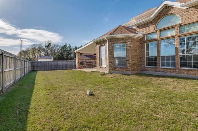 1740 Bramble Creek Drive, Desoto, TX 75115