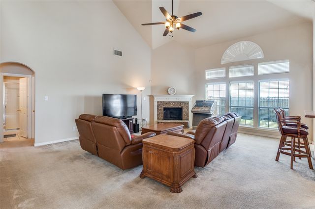 1740 Bramble Creek Drive, Desoto, TX 75115