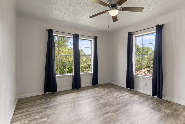 191 FM 44 E, De Kalb, TX 75559