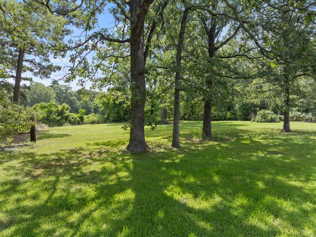 191 FM 44 E, De Kalb, TX 75559