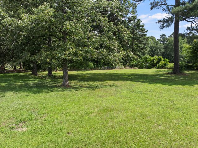 191 FM 44 E, De Kalb, TX 75559