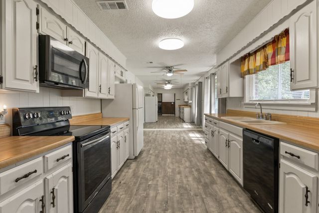 191 FM 44 E, De Kalb, TX 75559