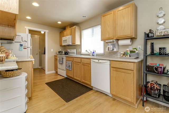 2707 9th Street SE, Puyallup, WA 98374