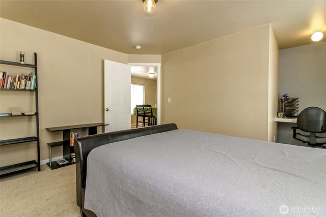 2707 9th Street SE, Puyallup, WA 98374