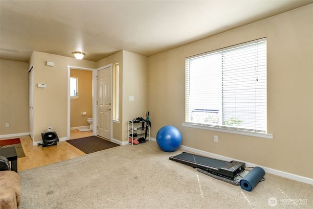 2707 9th Street SE, Puyallup, WA 98374