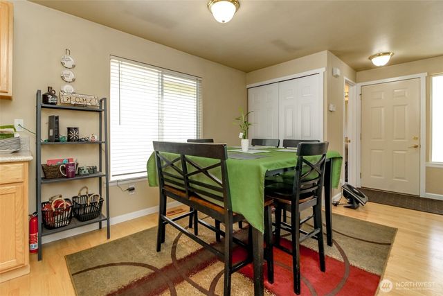 2707 9th Street SE, Puyallup, WA 98374