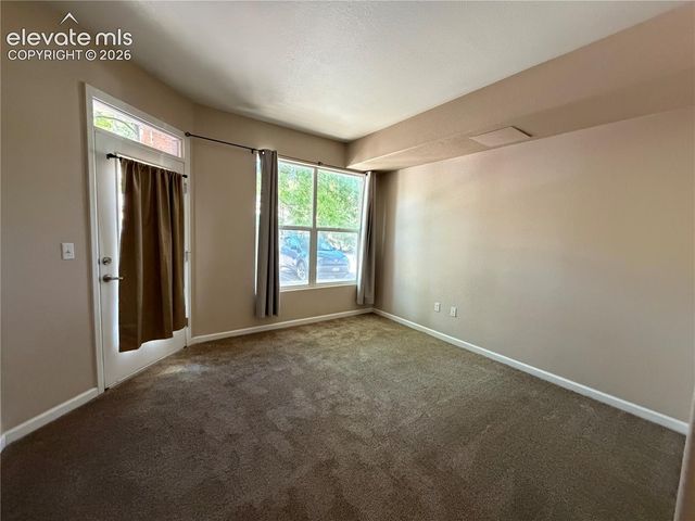 605 Cougar Bluff Point 105, Colorado Springs, CO 80906