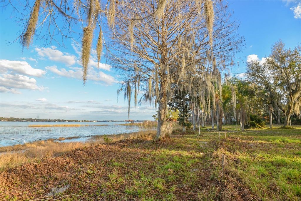 Image 29 of property listing at 11010 SCHOONER WAY, Windermere, FL 34786