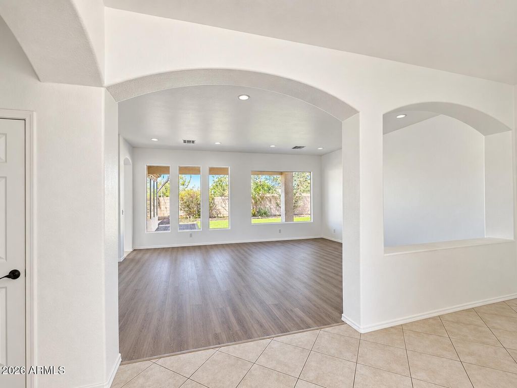 770 W CHERRYWOOD Drive, Chandler, AZ 85248 — photo 3