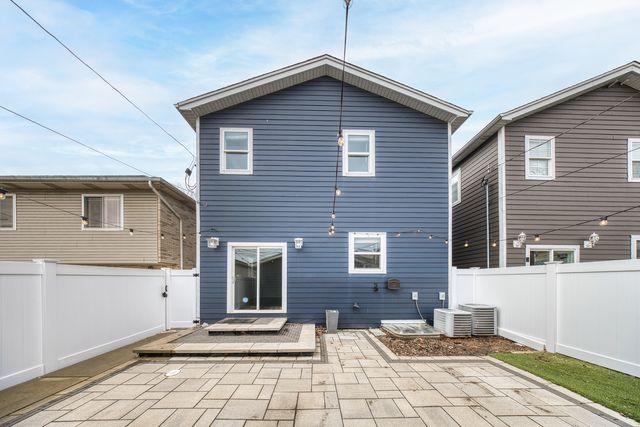 1823 N 35th Avenue, Stone Park, IL 60165