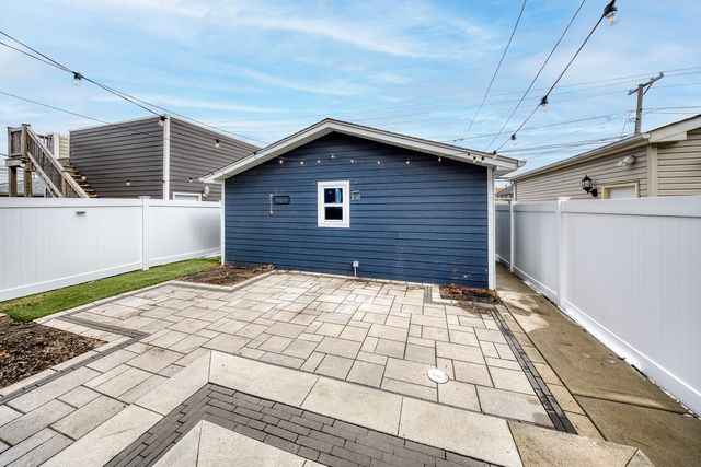 1823 N 35th Avenue, Stone Park, IL 60165