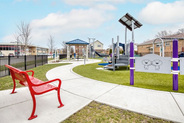 1823 N 35th Avenue, Stone Park, IL 60165