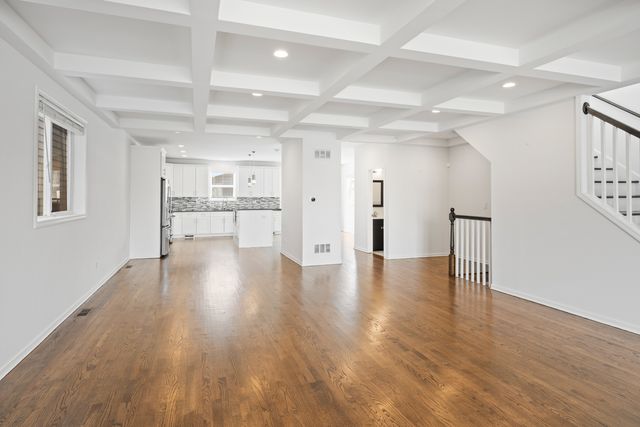 1823 N 35th Avenue, Stone Park, IL 60165