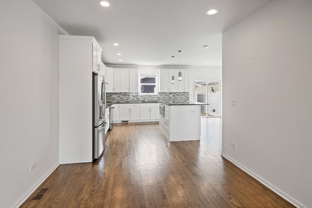 1823 N 35th Avenue, Stone Park, IL 60165