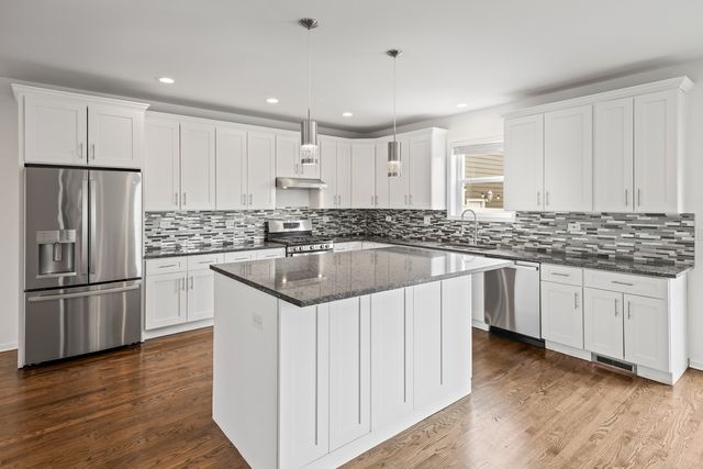 1823 N 35th Avenue, Stone Park, IL 60165