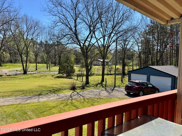 24 Evergreen Lane, Holly Springs, MS 38635