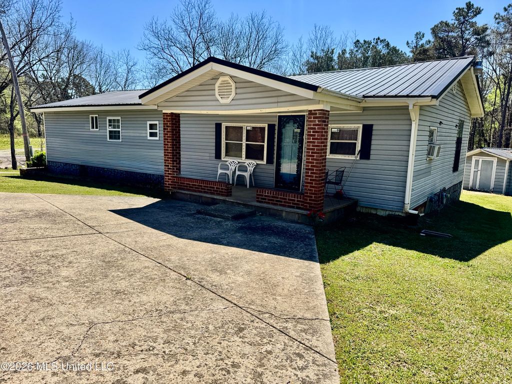 24 Evergreen Lane, Holly Springs, MS 38635