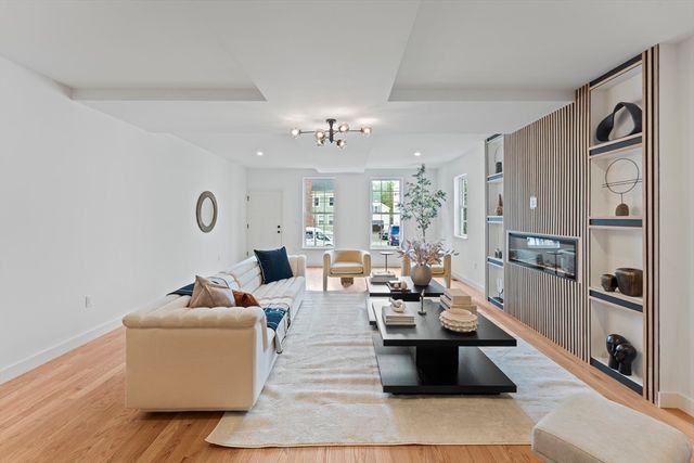 21 Fayette 1, Watertown, MA 02472