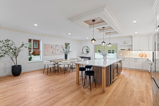 21 Fayette 1, Watertown, MA 02472