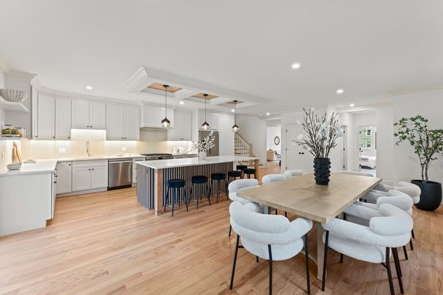 21 Fayette 1, Watertown, MA 02472