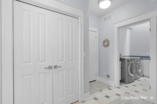 2477 Blackberry Lane, Grand Rapids, MI 49525