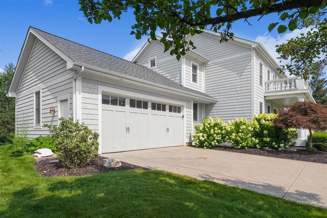 2477 Blackberry Lane, Grand Rapids, MI 49525