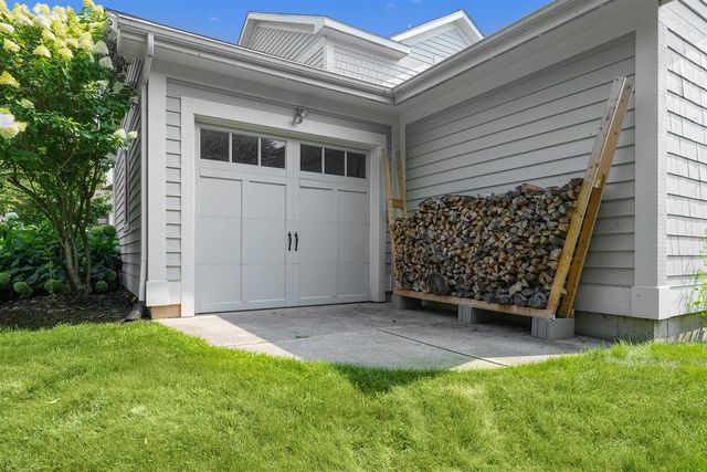 2477 Blackberry Lane, Grand Rapids, MI 49525