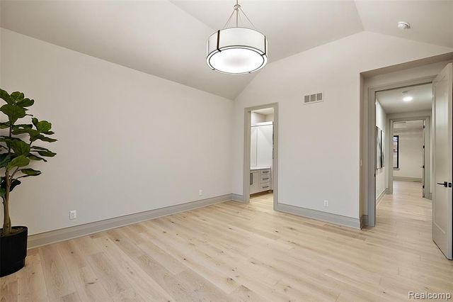 6632 Equestrian Drive, Washington, MI 48095