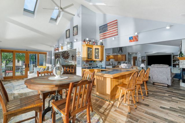 21904 RIVER Road N, Cordova, IL 61242