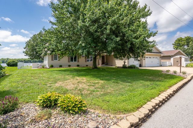 21904 RIVER Road N, Cordova, IL 61242