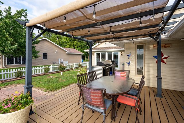 21904 RIVER Road N, Cordova, IL 61242