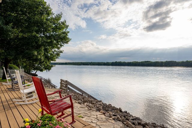 21904 RIVER Road N, Cordova, IL 61242