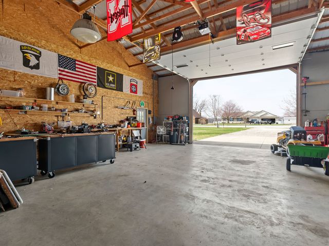 21904 RIVER Road N, Cordova, IL 61242