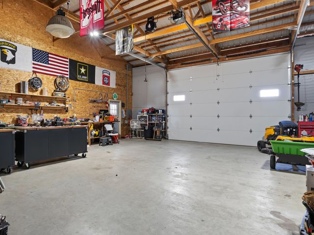 21904 RIVER Road N, Cordova, IL 61242