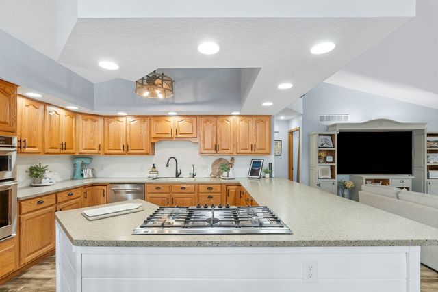 21904 RIVER Road N, Cordova, IL 61242