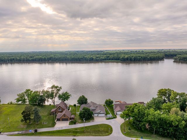 21904 RIVER Road N, Cordova, IL 61242