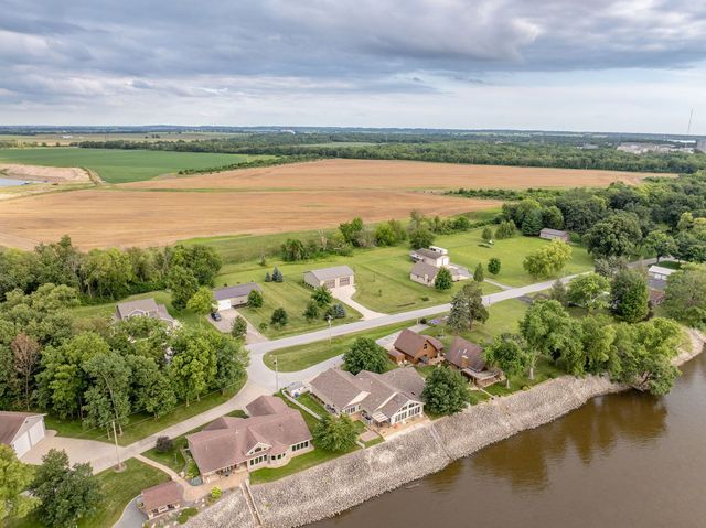 21904 RIVER Road N, Cordova, IL 61242