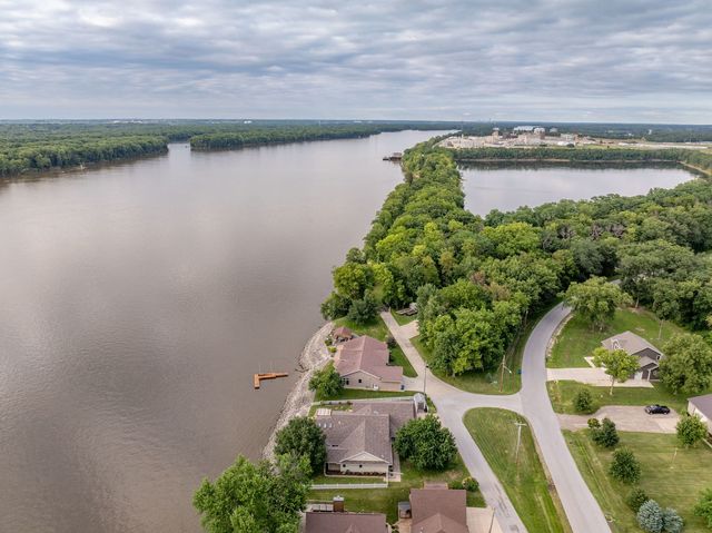 21904 RIVER Road N, Cordova, IL 61242