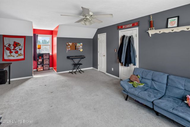 4809 Red Dawn Dr, Louisville, KY 40216
