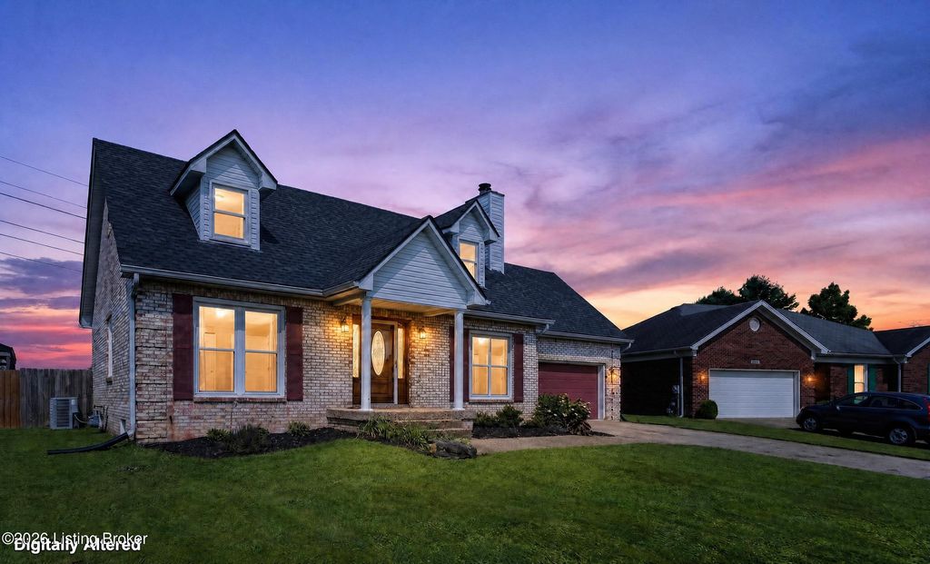 4809 Red Dawn Dr, Louisville, KY 40216
