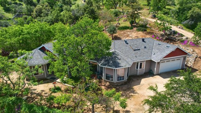 42625 Red Top Mountain Court, Coarsegold, CA 93614